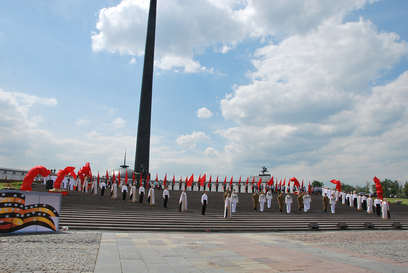 Что сейчас на поклонной горе в москве